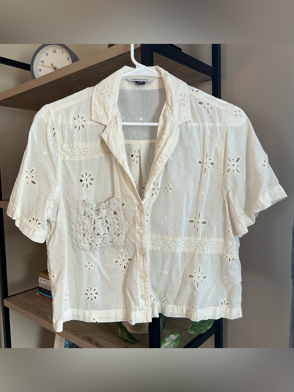 American Eagle Outfitters AEO Eyelet Boxy Button Up Top Women’s Size M